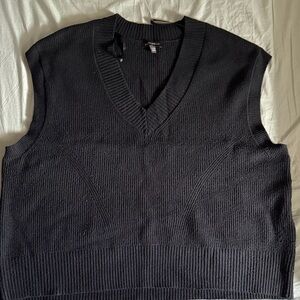 Banana Republic Women's Black V-Neck Sweater